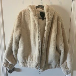 FOREVER 21 cream faux fur jacket